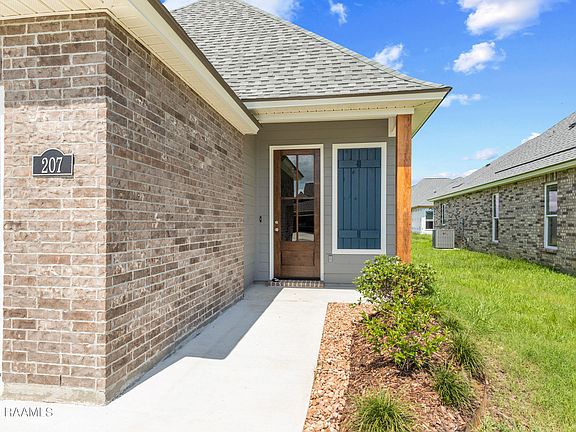 3rd image of 207 Adry Ln