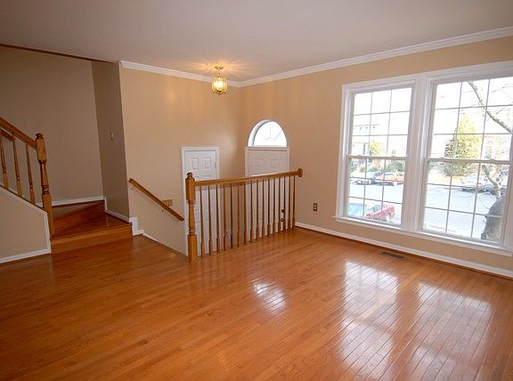 4th image of 1805 Wigglesworth Way