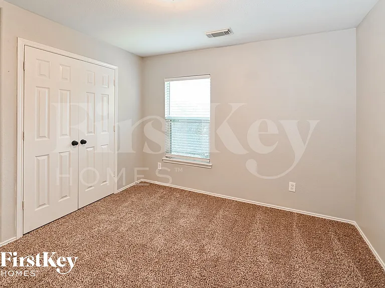 8008 Blue Jay St — Photo 13
