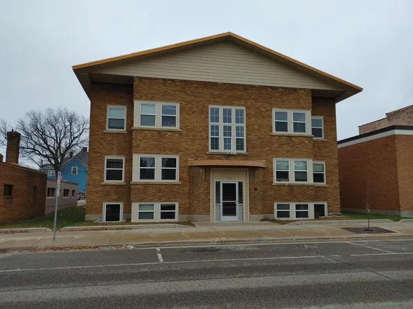 220 4th St NE #D, Staples, MN 56479