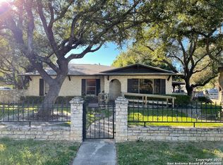 315 Hillcrest Dr, San Antonio, TX 78228