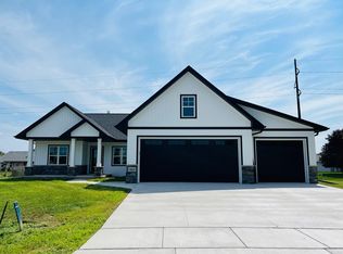 3056 Gilbert Dr, Green Bay, WI 54311