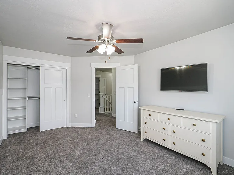 69 S Serrata Ln — Photo 31