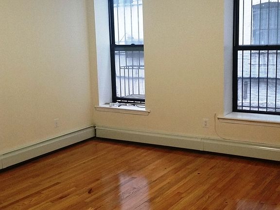4th image of 2714 Frederick Douglass Blvd APT 1A