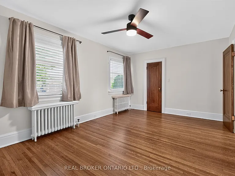 14 Mortimer Ave — Photo 19