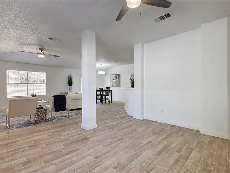 1502 Mayapple St — Photo 8