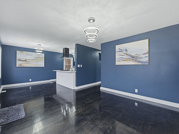 5th image of 3910 W 85th St