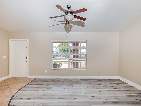 5th image of 811 SW 14th Pl