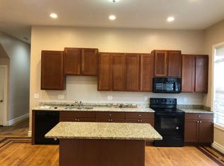 953 N 17th St, Milwaukee, WI 53233