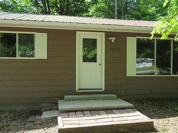 3rd image of 4409 Hickory Dr