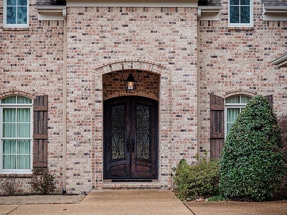 4th image of 11005 Covington Way