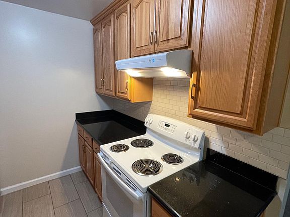 5th image of 657 Grand Fir Ave APT 6