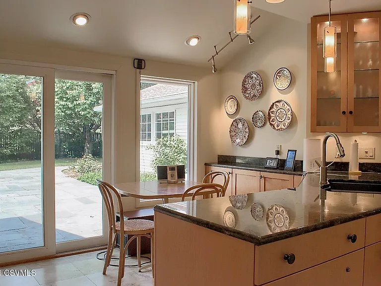 195 Fairmount Dr — Photo 28