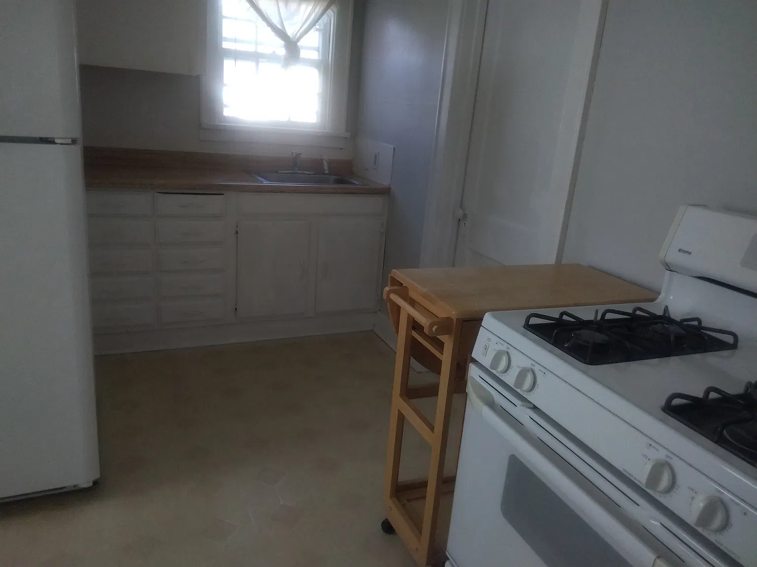 2 bed, 720 sqft, $650 — Photo 3