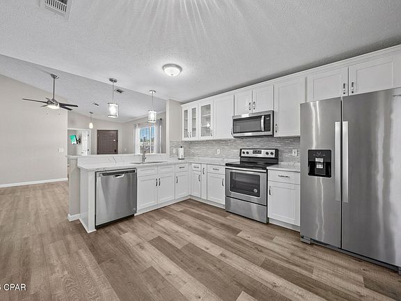 3rd image of 6513 Lake Joanna Cir