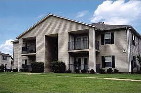 2nd image of 100 Parkwood Trce