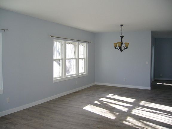 Dining Room and Door to Kitchen