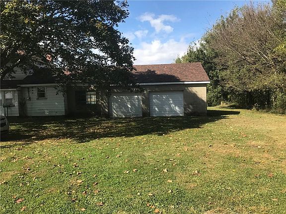 2nd image of 900 E County Road 1050 N