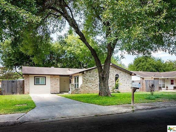 2nd image of 305 Lori Lynn Dr