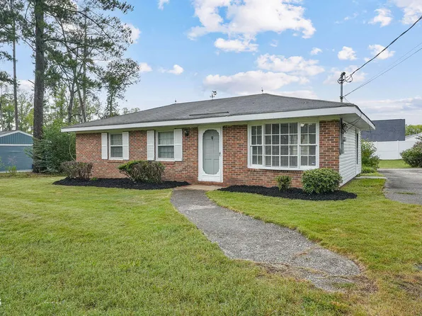 5005 Royal Acres Rd, Raleigh, NC 27610