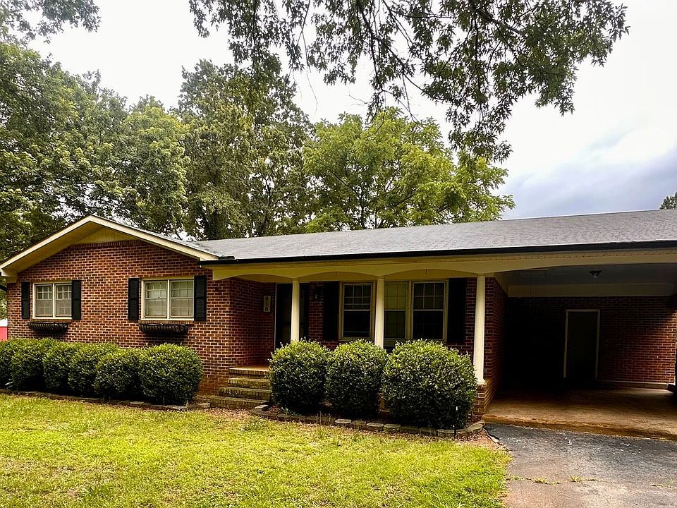 1st image of 418 Bishop Branch Rd