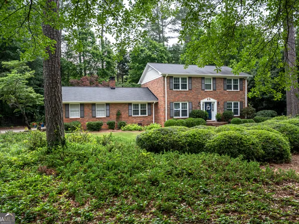 105 Sandstone Ct, Athens, GA 30605
