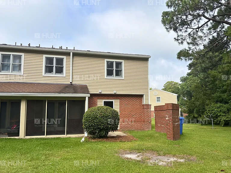 18 Northampton Dr — Photo 4