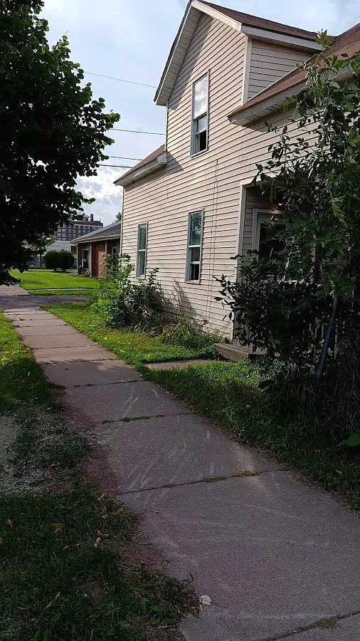 3 bed, 993 sqft, $1,595 — Photo 4