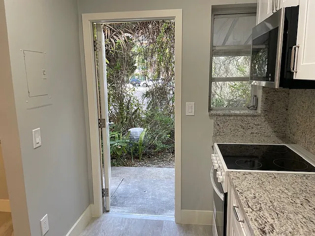 222 Zamora Ave #5 — Photo 11
