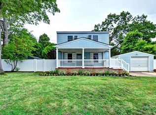 1414 12th St, West Babylon, NY 11704