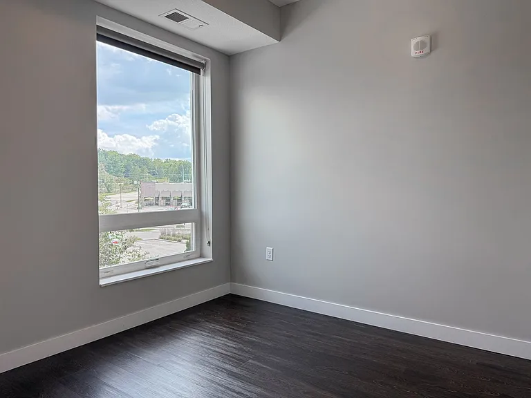 Red44 Luxury Apartments | Specials Available — Photo 38