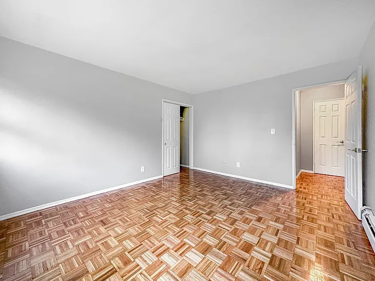 350 Elmora Ave #F — Photo 7