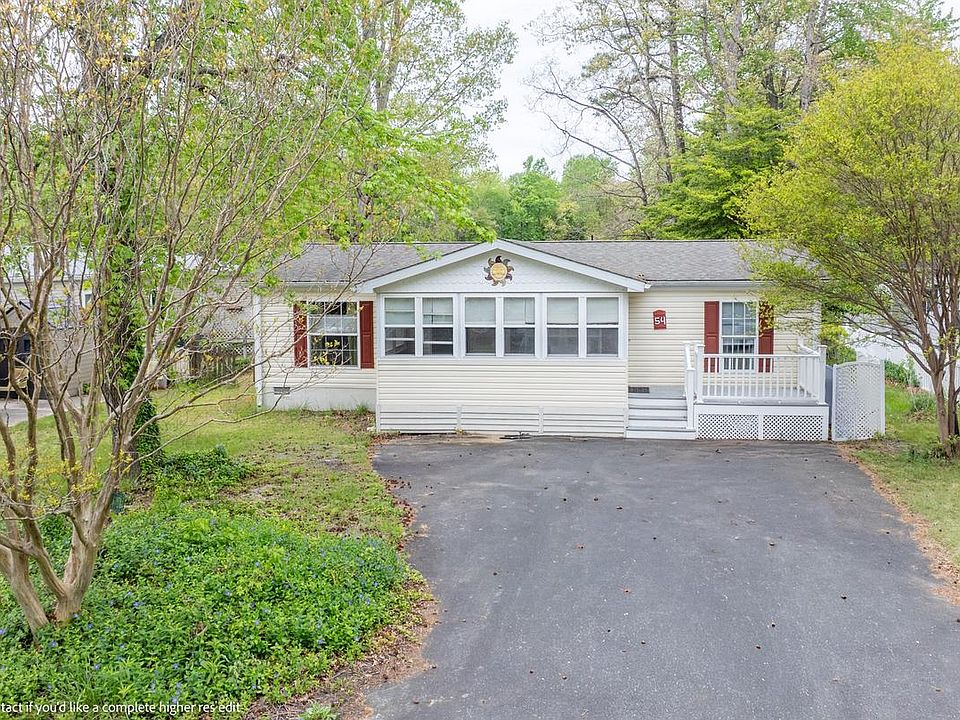 1st image of 54 White Pine Dr