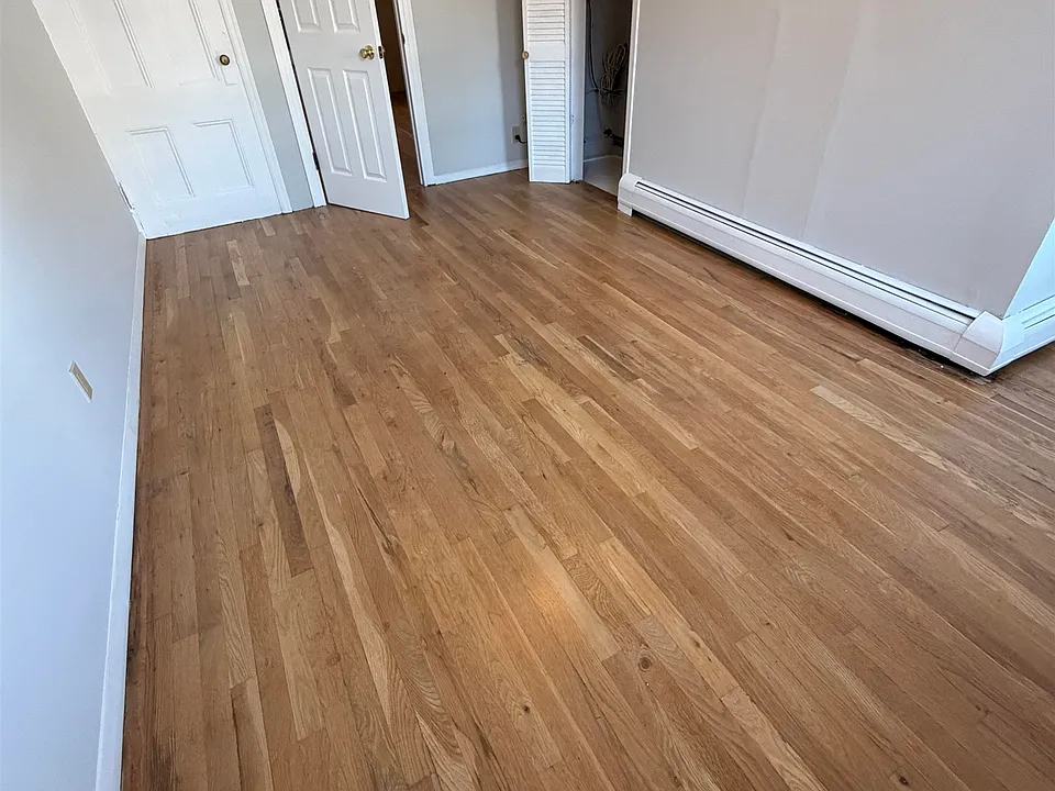 213 Webster Ave #2R