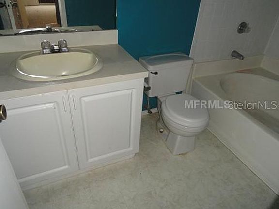 5th image of 4107 Chatham Oak Ct #311-203