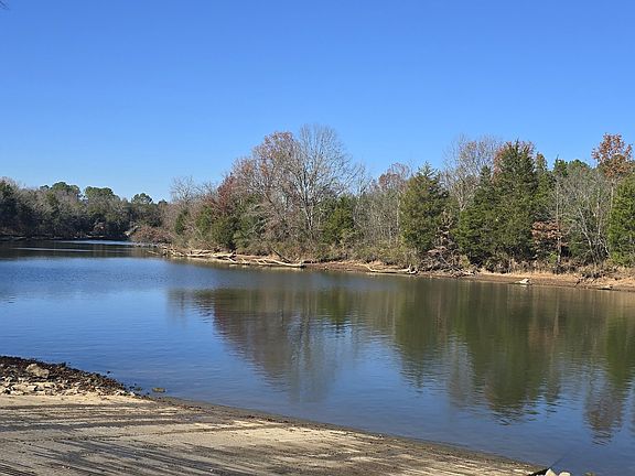 3rd image of 610 Virginia Belle Dr