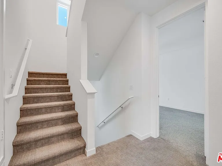 4320 Eagle Rock Blvd #1 — Photo 16