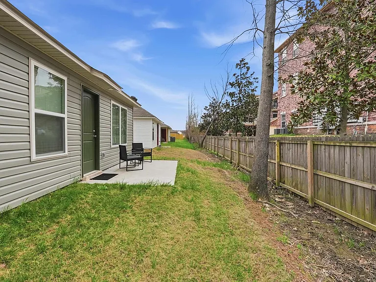 10904 Mason Dr — Photo 40