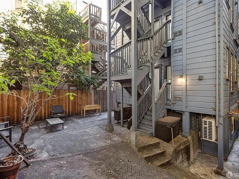 118 Albion St — Photo 10
