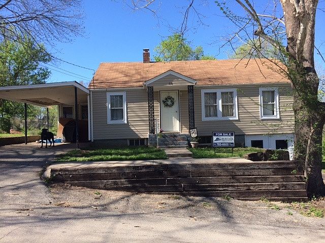 1st image of 218 W Kelly St