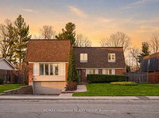 23 Riverbrook Rd, Ottawa, ON K2H7W7