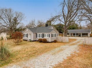 7 George St, Honea Path, SC 29654