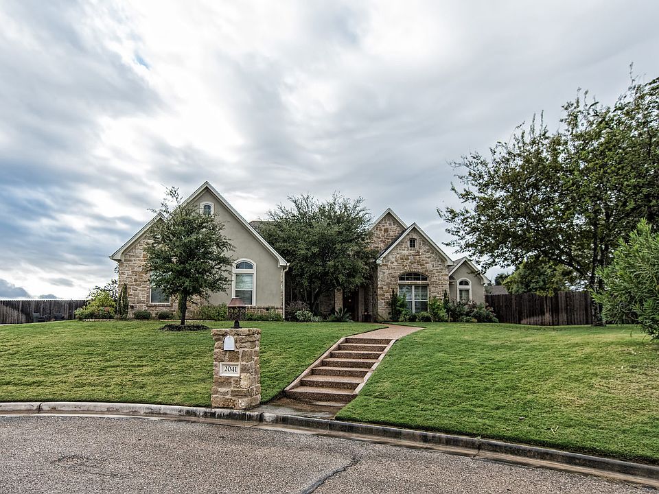 1st image of 2041 Brook Arbor Ct