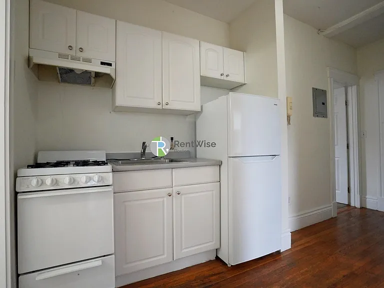 6 Camelot Ct #20 — Photo 4