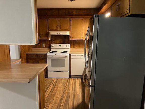 2nd image of 529 Avenue Of Patriots St