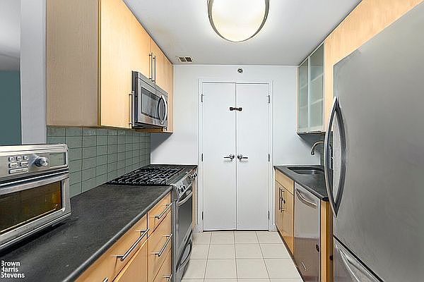 1st image of 40 W 116th St #603B