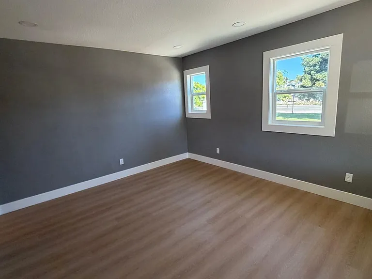 813 Butte St — Photo 2