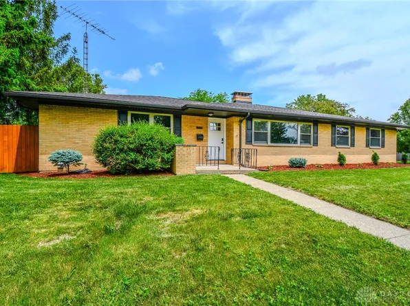 1519 Surrey Rd, Troy, OH 45373