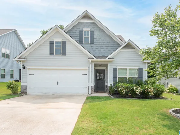 375 Lakeridge Dr, Trussville, AL 35173