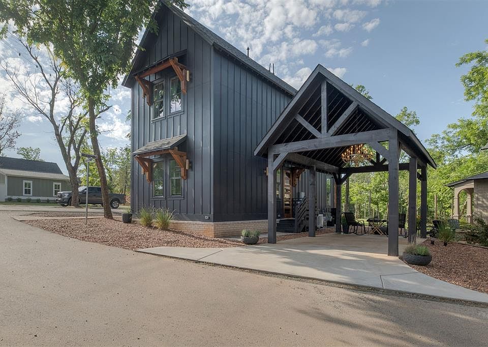1st image of 29370 Cottage Woods Rd